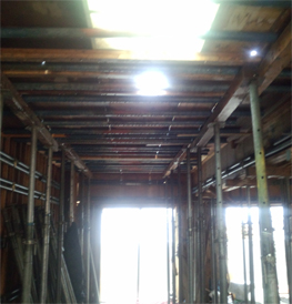建込作業中